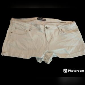 Womens white shorts size 17 levis